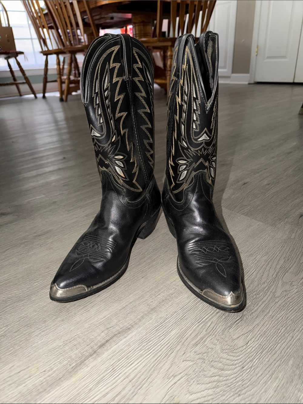Laredo Vintage Men's Black Western Cowboy Boots with Silver Toe Caps Sz 9.5D